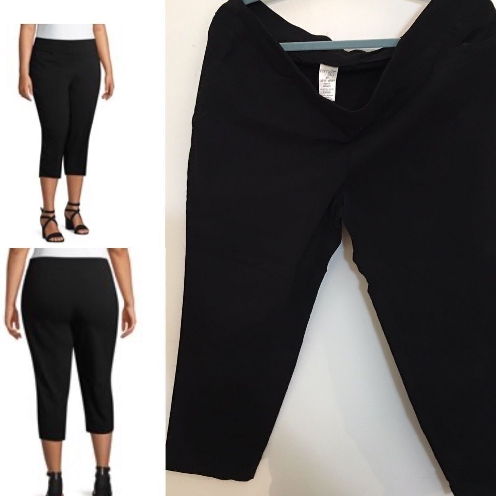 Terra sky Black pull up spandex lite weight capris‎